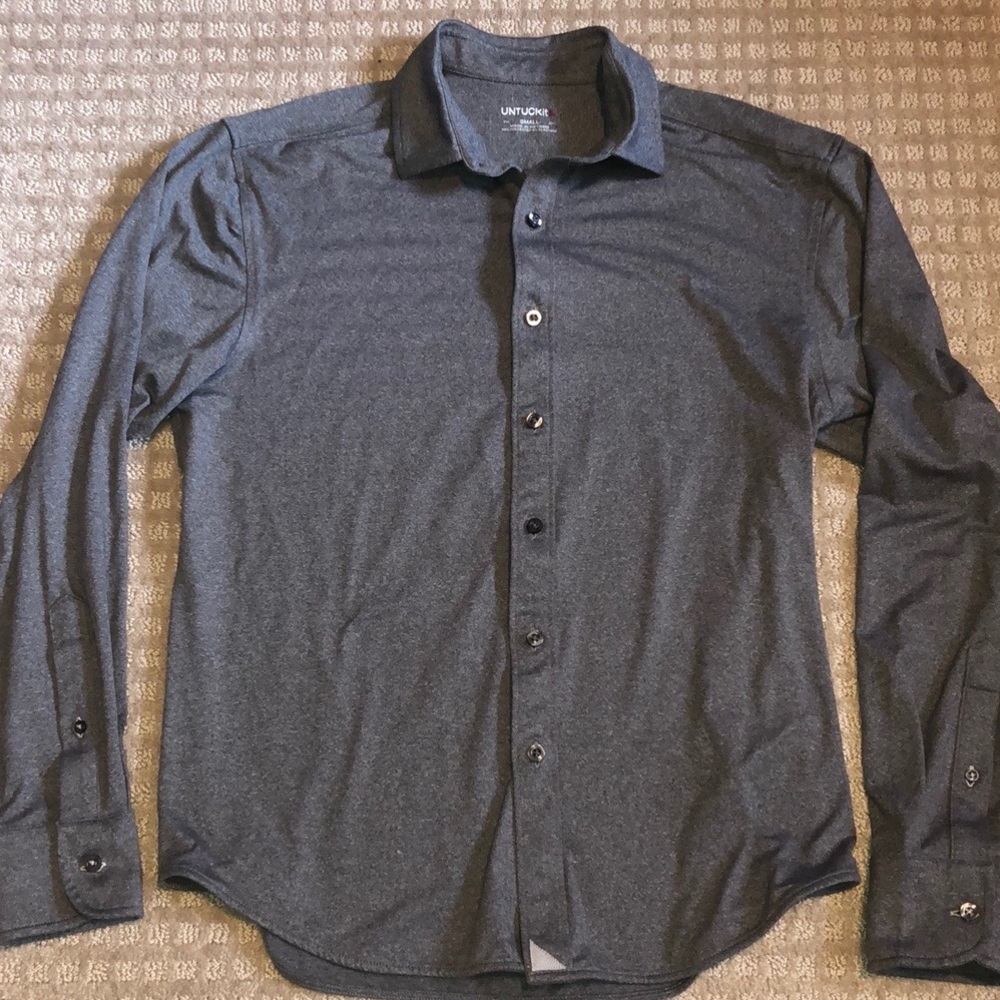 EXC Untuckit Performance Button Up Shirt - Small - Gray. Perfect condition!
